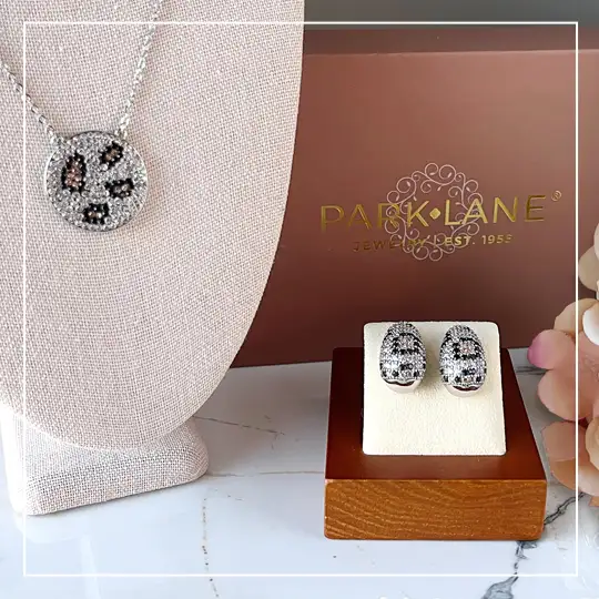 April Sparkle Box in blue